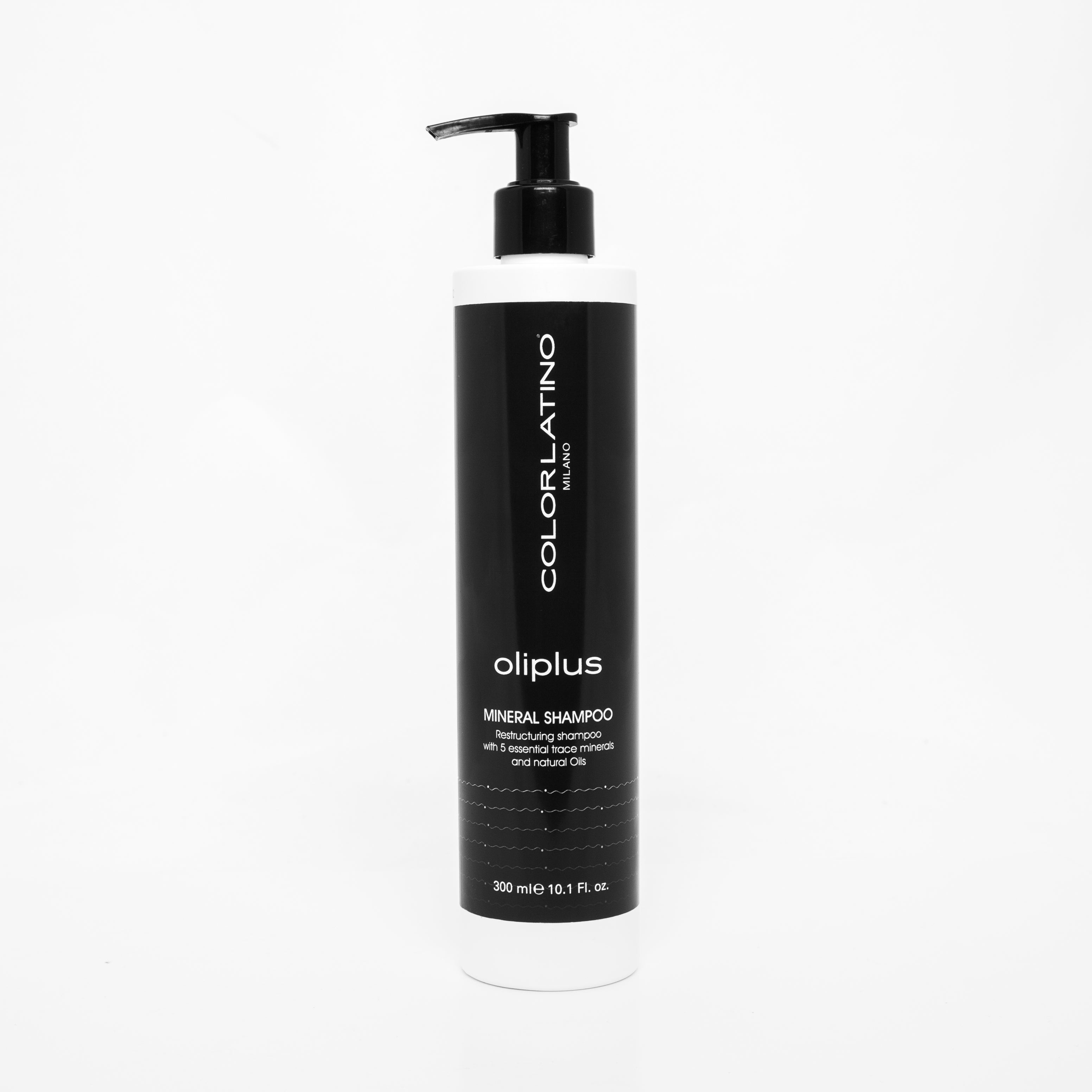 Black shampoo bottle with pump labeled 'Color Latino oliplus' on a white background